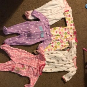 Set of 5 newborn pajamas